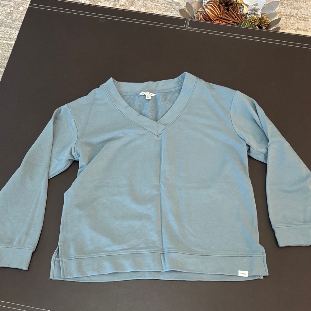 Orvis Men's V-Neck Sweater in Light Blue